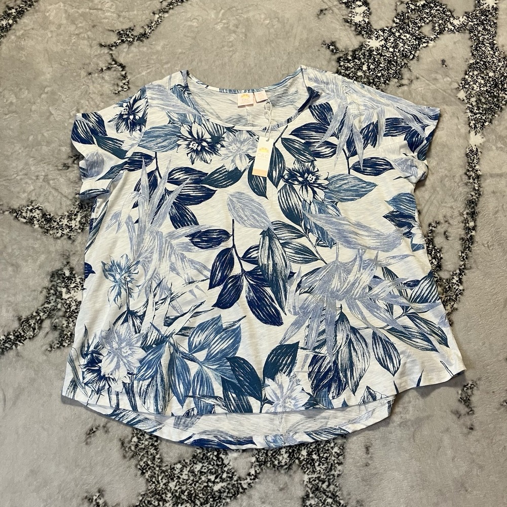 C & C California Shirt Womens Size 3X Cotton‎ Blue White Floral Short Sleeve
